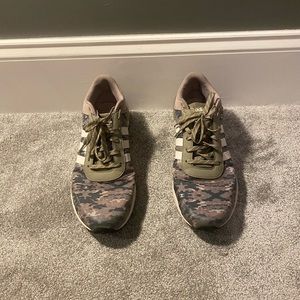 Adidas Cloud-foam Racers